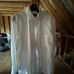 Mens white long sleeve button up Izod stretch/regular fit shirt